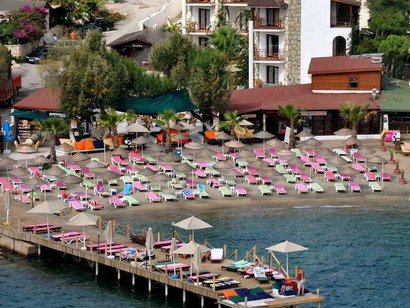 Regulus gumbet beach resort. Гумбет Бич Бодрум. Salinas Beach 3*. Пляж Гюмбет Бодрум. Бодрум Салинас.